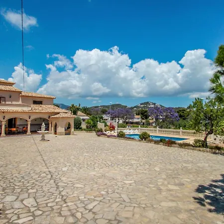 Sala I - Family-friendly Holiday House In Villa *