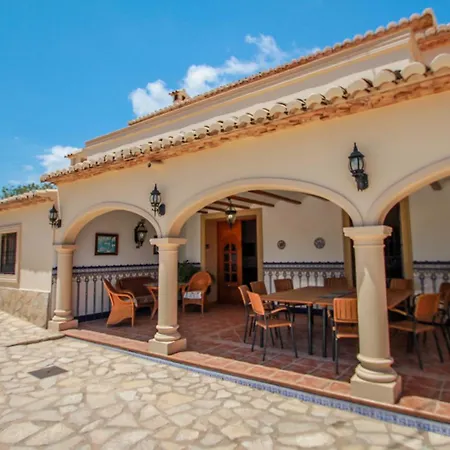 Sala I - Family-friendly Holiday House In Villa