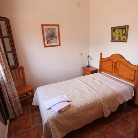 Sala I - Family-friendly Holiday House In *